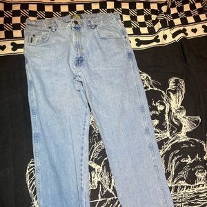 Cabela’s Jeans 🔥🔥🔥🔥
In great condition with no discolorations✅